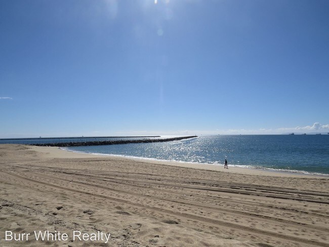 Building Photo - 1430 Ocean Ave