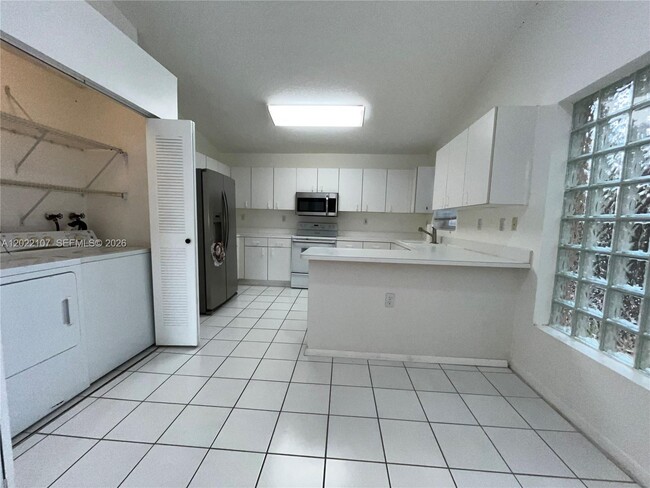 Building Photo - 21565 SW 87th Ct