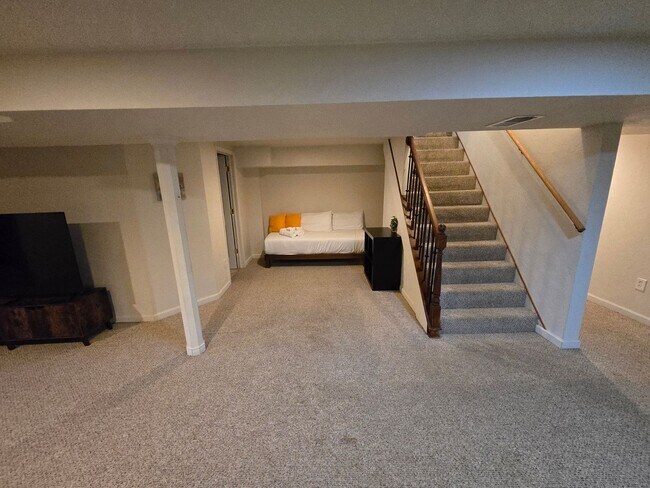 Building Photo - Stunning 4Bed 2bath House in Point Breeze!...