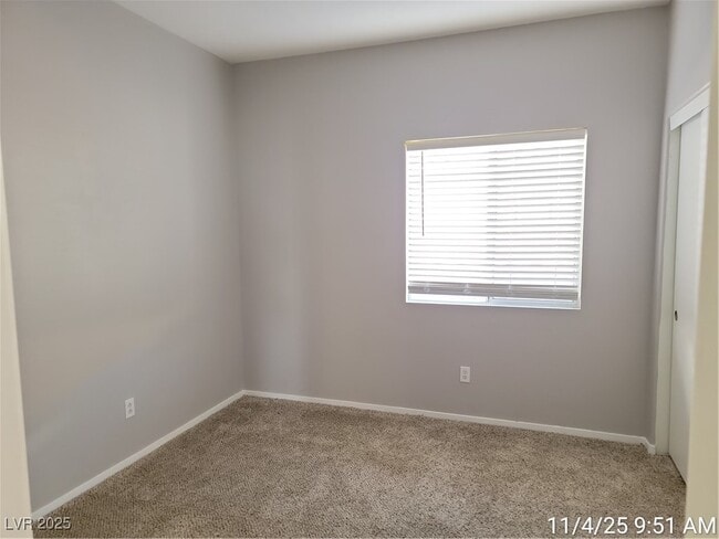 Building Photo - 824 Painted Vista Ave