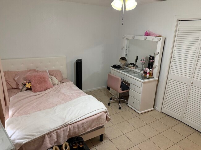 Building Photo - 204 Northpoint Dr