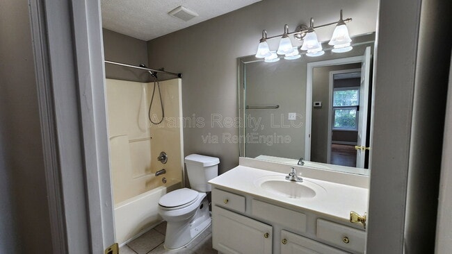 Building Photo - 5090 Edinborough Pl