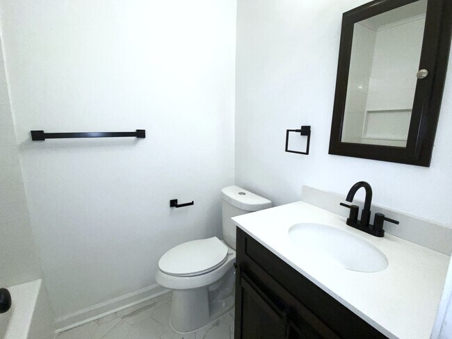 Updated Main bathroom - 129 Baywood Ave
