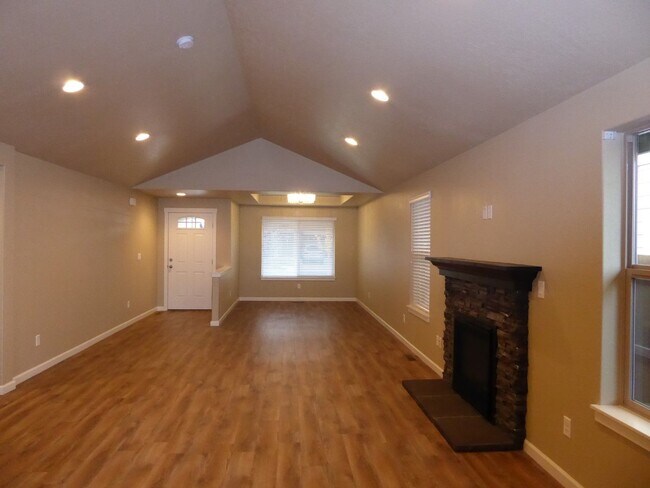 Building Photo - 21190 Capella Pl