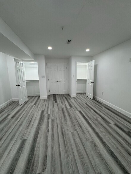 Building Photo - 8611 Lonicera Ct