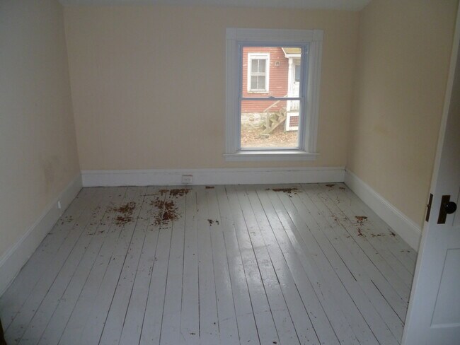 Building Photo - 129 Grandview St