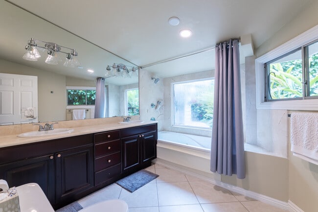 Building Photo - 4067 Cody Rd