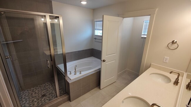 Building Photo - Brand New 3 Bed/2.5 Bath Townhome in West ...