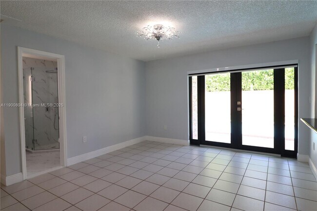 Building Photo - 10615 SW 129th Ct
