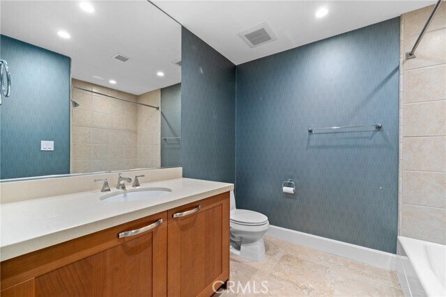 Building Photo - 3052 Scholarship