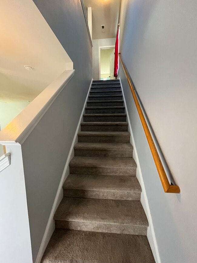 Building Photo - 275 Cameron St