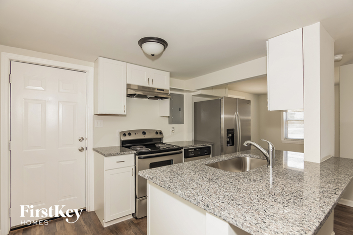 Building Photo - 1208 Redland Dr