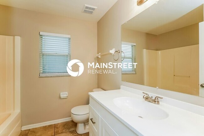 Building Photo - 3 Bedroom Pet-Friendly Home in lehigh acres, FL with Main Street Renewal
