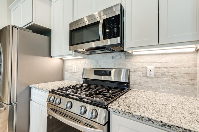 Building Photo - 1614 141st St