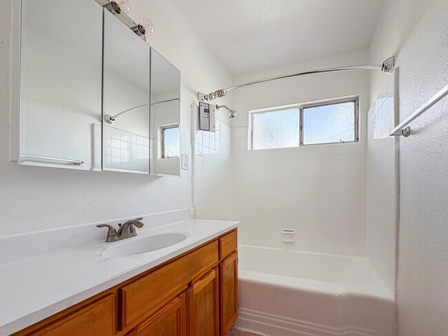 Building Photo - 4024 Palmwood Dr