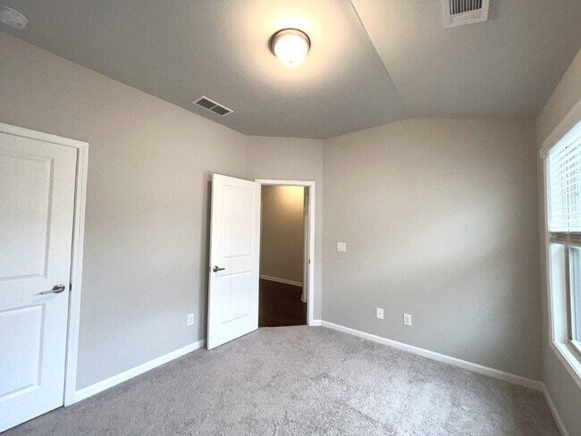 Building Photo - 4187 Townsend Ln