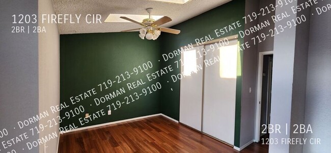 Building Photo - Central A/C and Updated 2 Bedroom Townhouse!