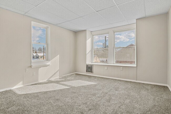 Building Photo - 419-421 6th Street