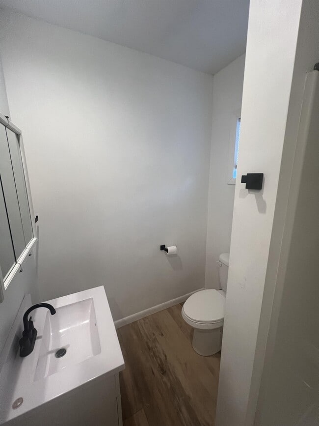 Building Photo - 151 Northside Dr