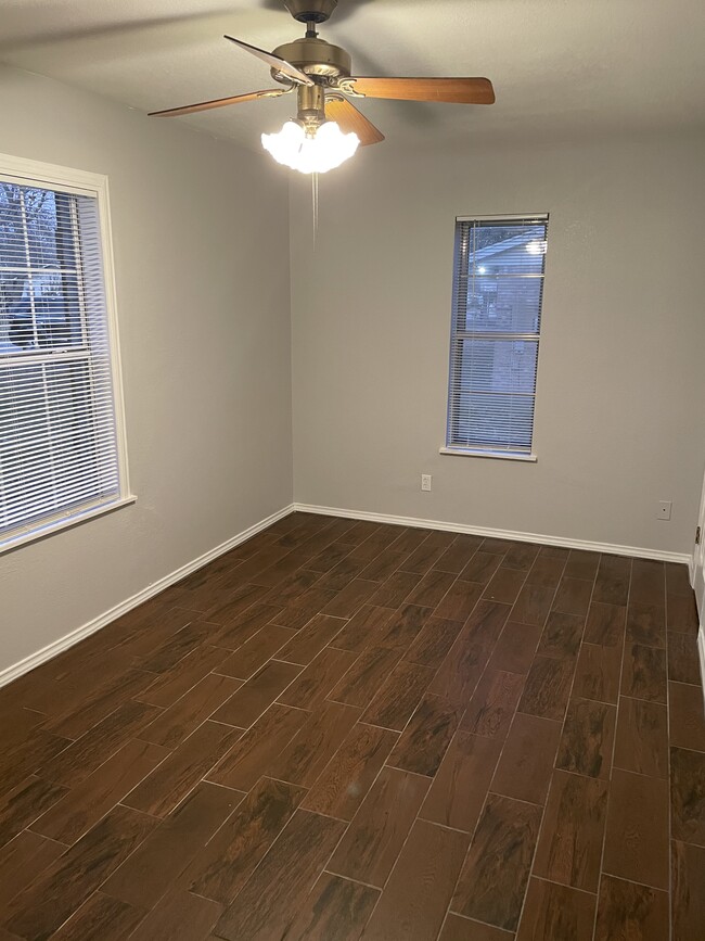 Building Photo - 105 Patton Dr