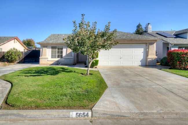 Primary Photo - 5654 Violet Ave