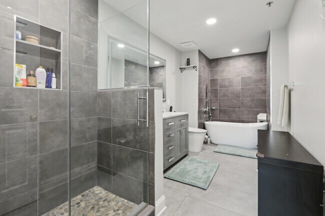 Building Photo - 80 Lydia Dr