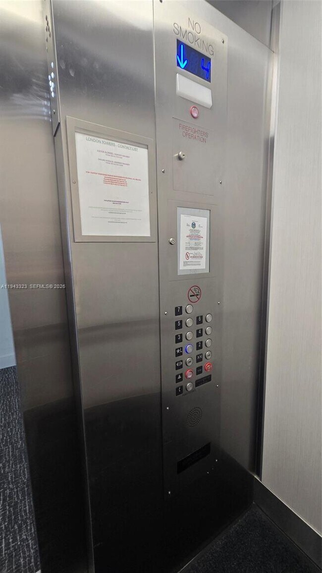 Building Photo - 9381 E Bay Harbor Dr