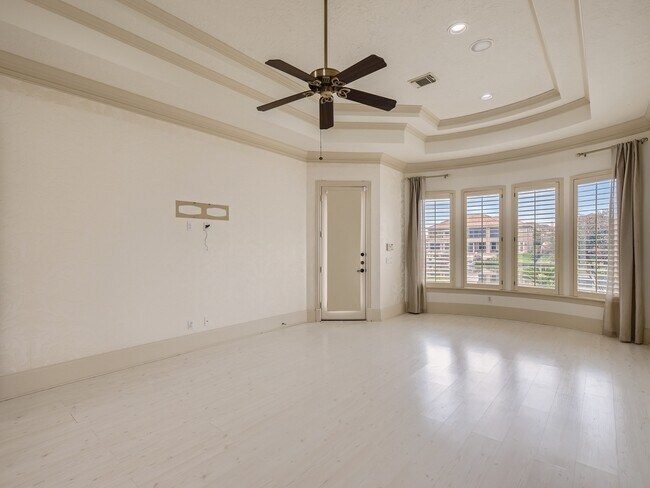 Building Photo - 19027 Crescent Bay Dr