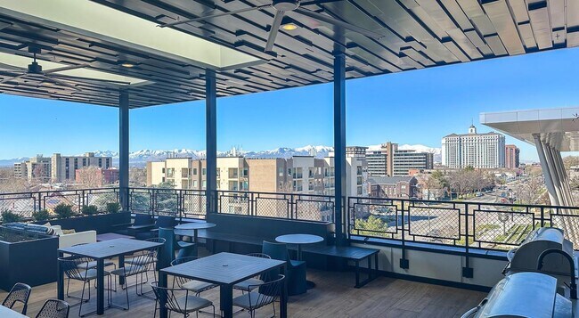 Building Photo - 357 E 500 S