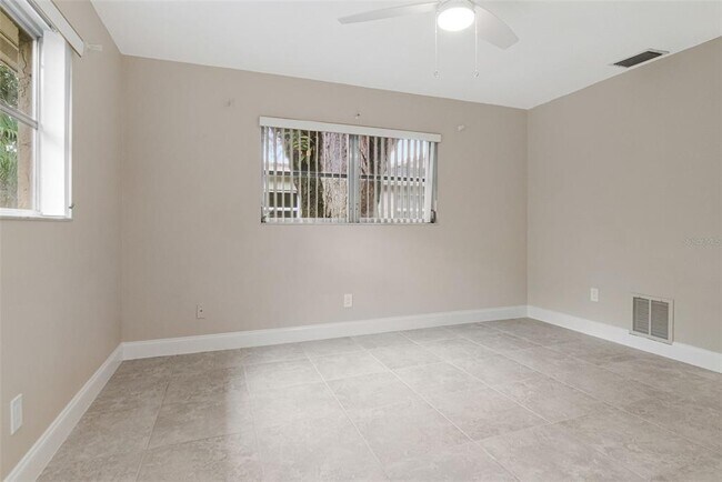 Building Photo - 2958 Dundee Dr