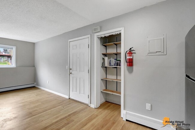 Building Photo - 430 Schodde St