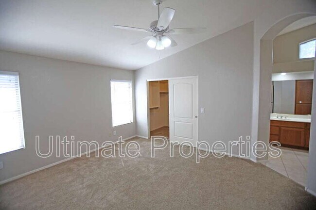 Building Photo - 15256 W Melissa Ln