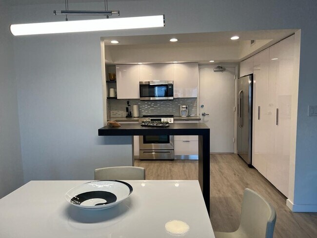 Building Photo - 3750 Galt Ocean Dr