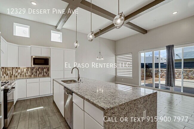 Building Photo - 12329 Desert Pine Ave