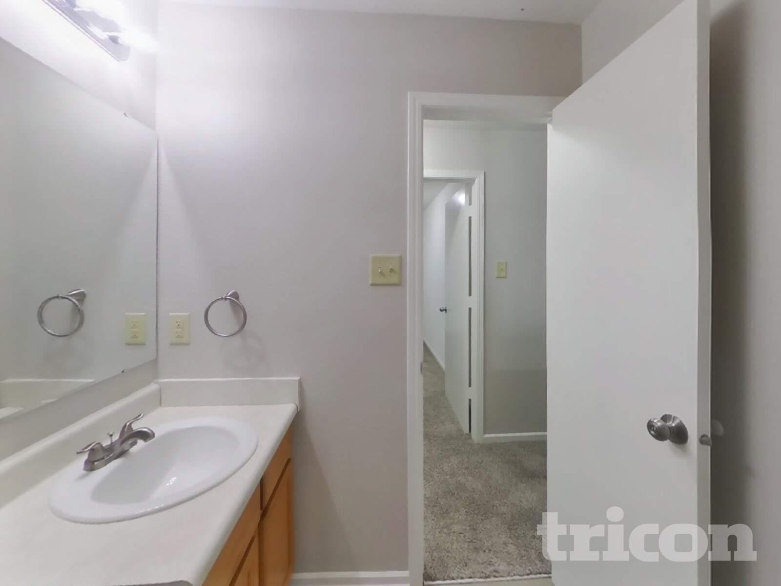 Building Photo - 1413 Bluestem Dr
