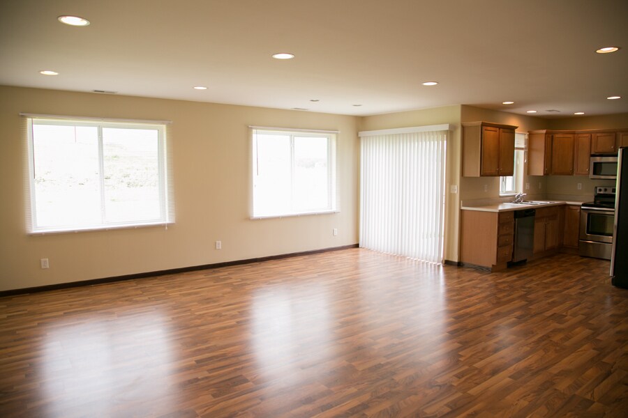 Building Photo - 6302 Pawnee Ln