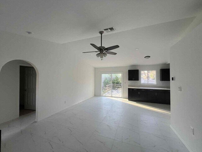 Primary Photo - 26825 St Thomas Dr