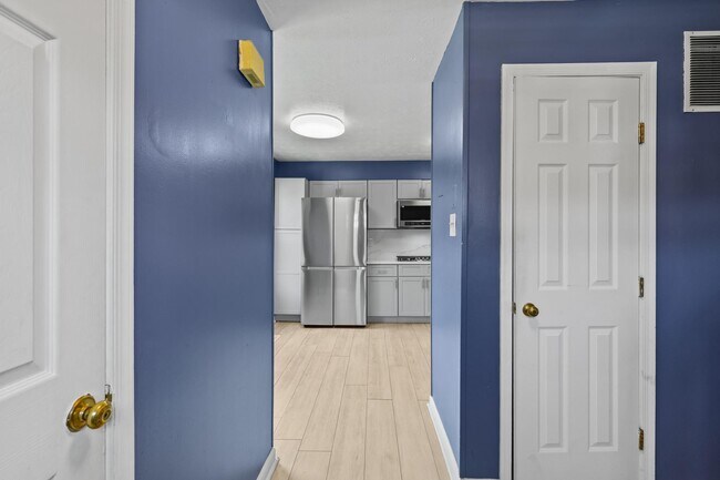 Building Photo - 5411 Castlestone Dr