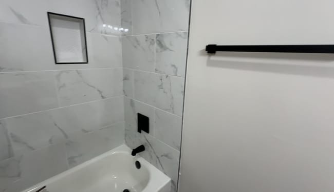 Building Photo - 415 N 19th St