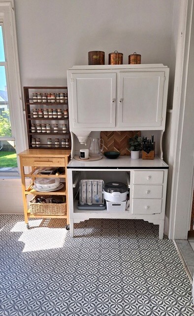 Kitchen - 142 Edwards St