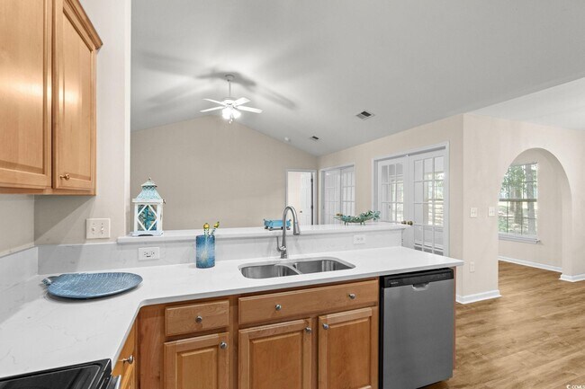 Building Photo - 280 Barclay Dr