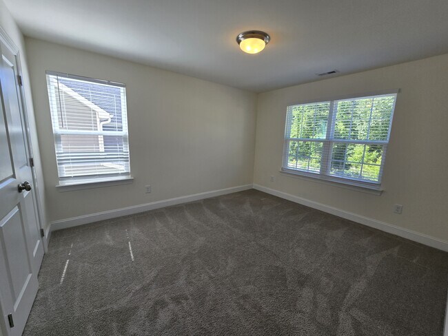 Building Photo - 421 Sailor Wy
