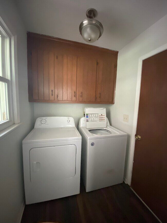 Washer and Dryer included - 1531 Wakendaw Rd