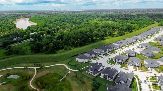 Building Photo - 4906 Tanyard Manor Dr