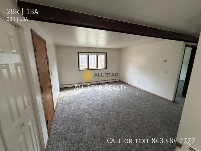 Building Photo - 533 N Price-2