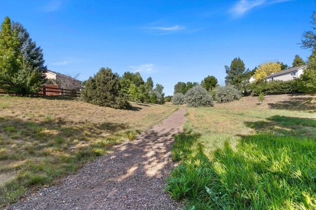 Building Photo - 1878 Twin Lakes Cir