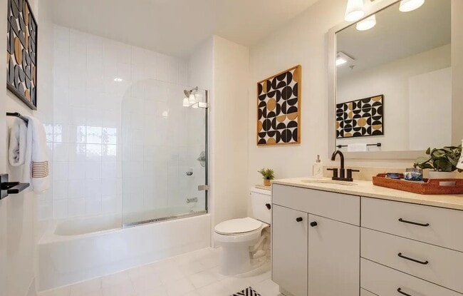 Building Photo - 246 2nd St