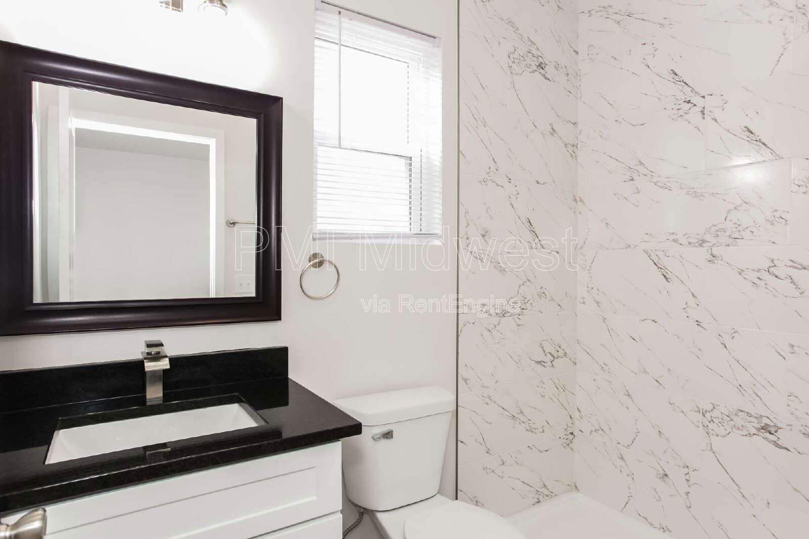 Building Photo - 43 N Randolph St