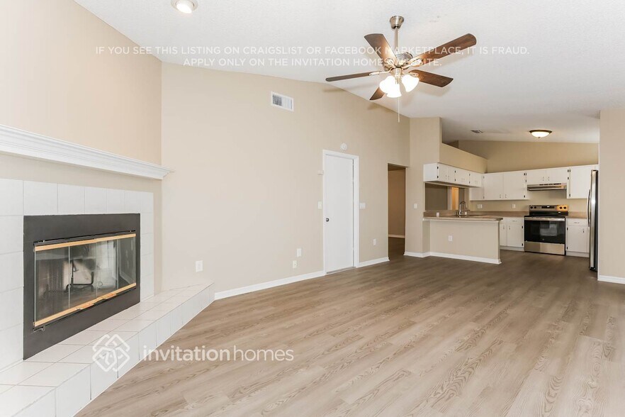 Building Photo - 1803 Landside Dr