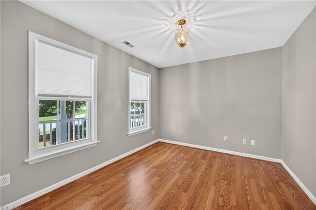 Building Photo - 4018 Berkshire Ct
